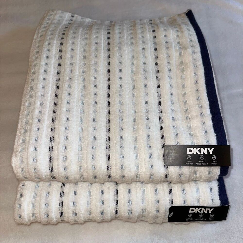 DKNY Bath Towel Set of 2 White Navy Blue Detail Trim 27x54” NWT